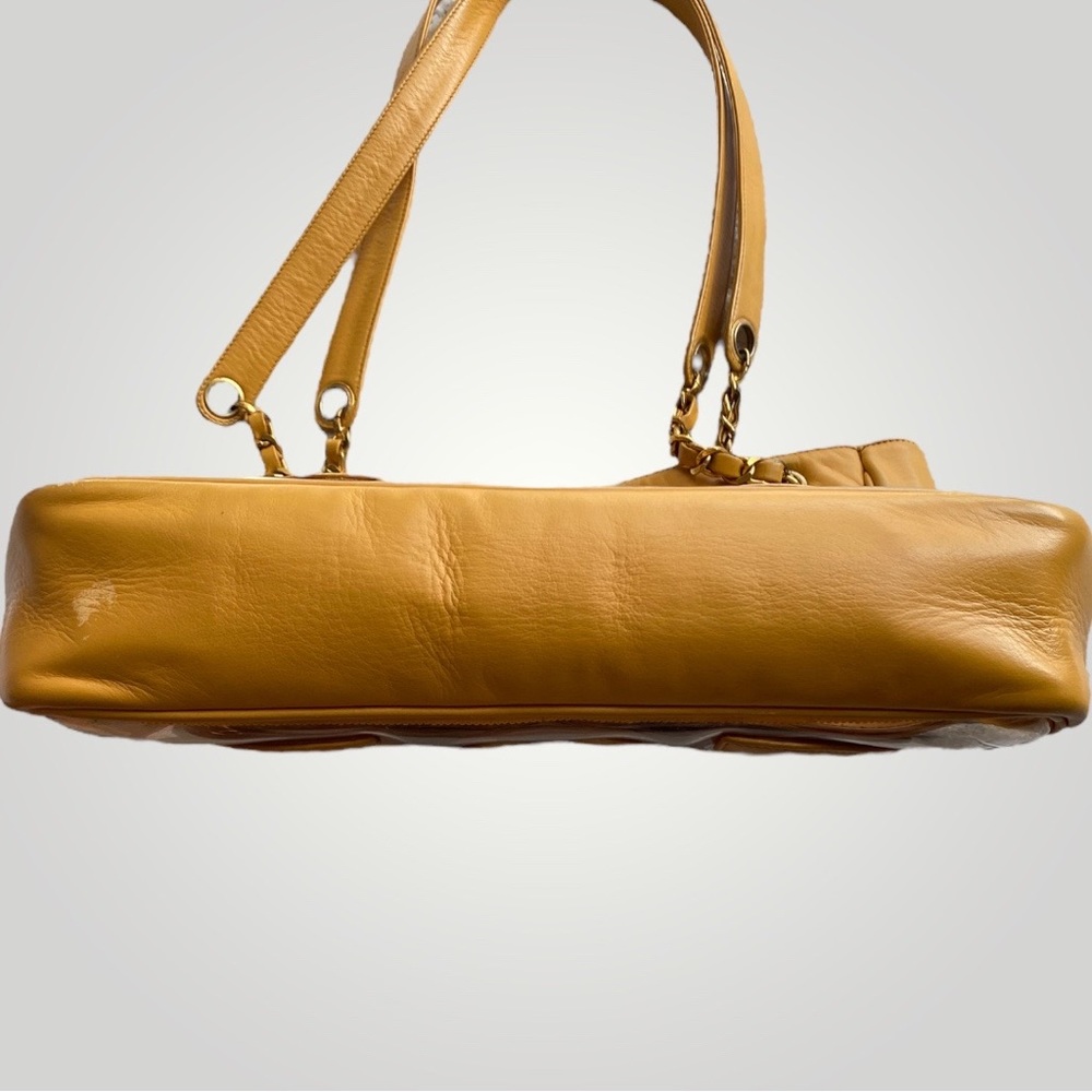 Chanel Clear Tri CC Logo Mustard Yellow Tote Bag π― - Picture 8 of 13
